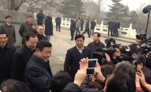 25 February 2014: Xi Jinping ‘breathing the same air and sharing the common fate’ Source: talk.takungpao.com